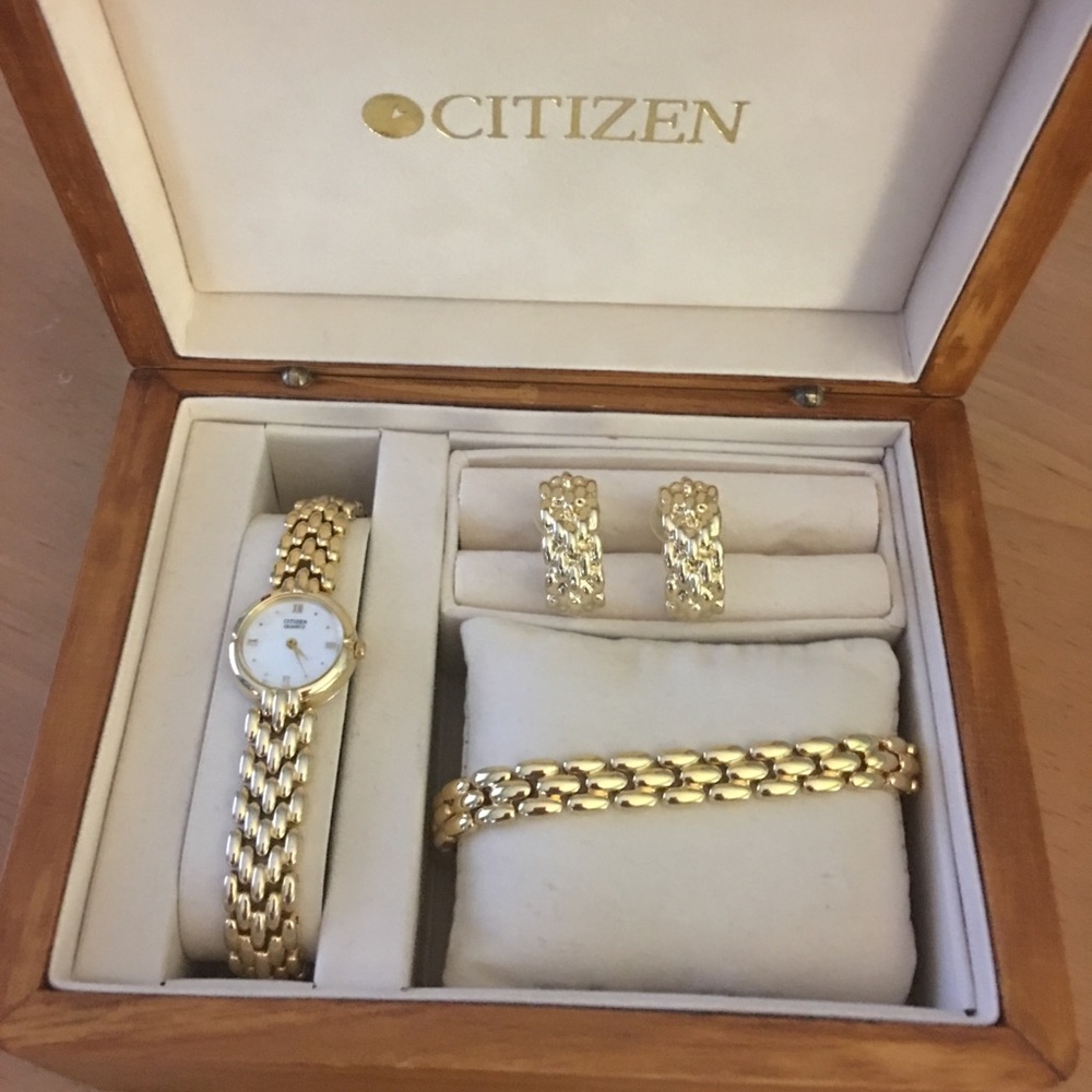 Watch, bracelet and pierced earrings set